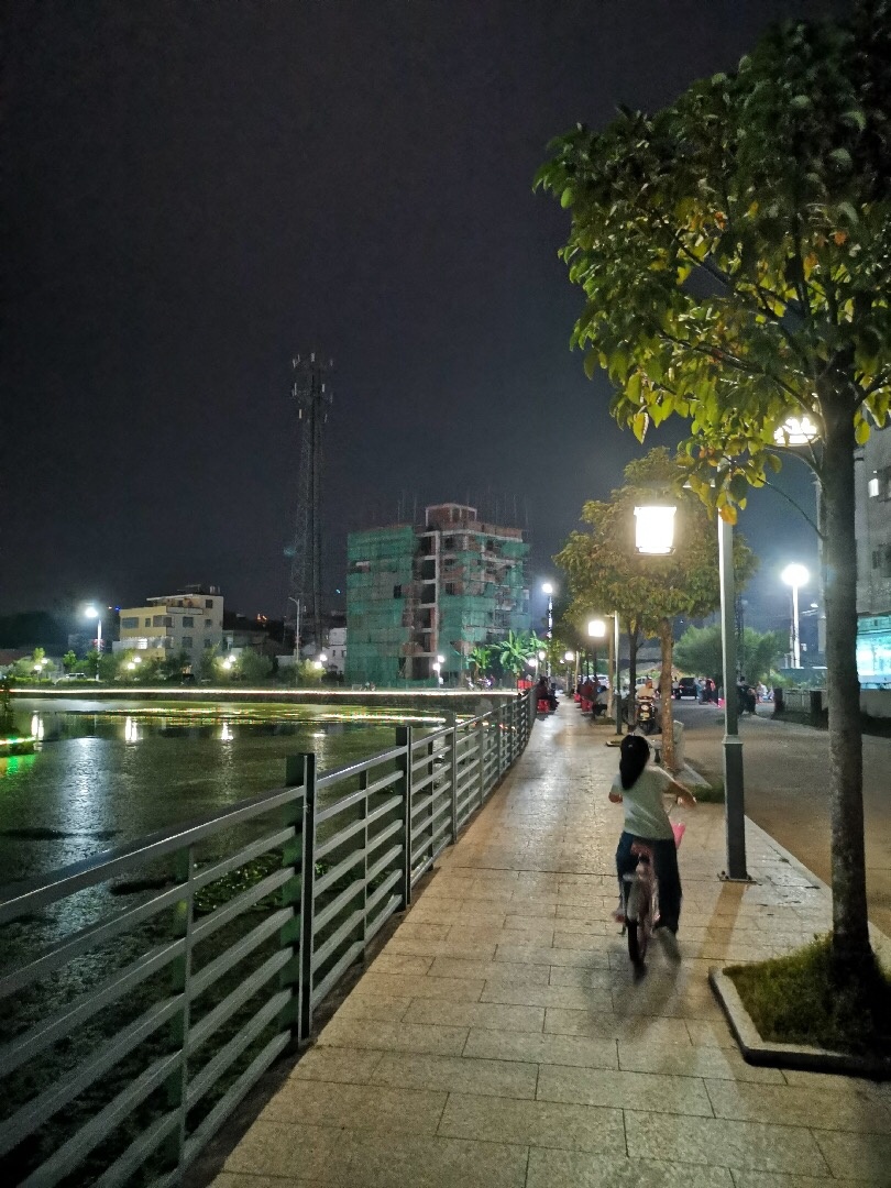 华为mate20对比光荣v20液冷散热,光荣magic2和v20和20pro哪个值得买