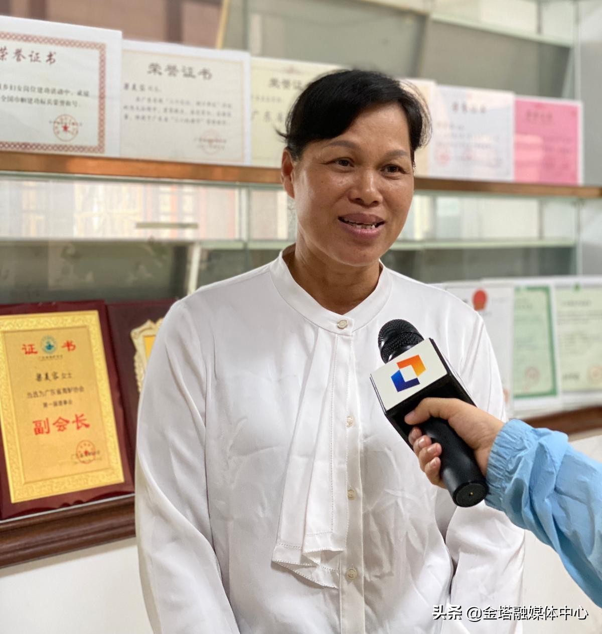 「身边的感动」全国优秀*产党共**员梁美容：珠海“海鲈皇后”带领村民共同致富