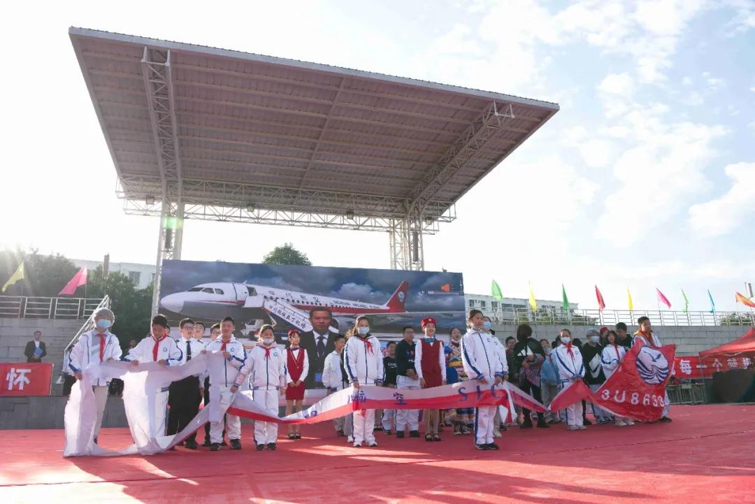 机器人在技能大赛上尬舞,世界机器人舞冠军挑战赛