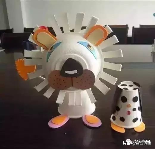 用两个纸杯手工制作纸杯娃娃,用纸杯做的纸杯手工