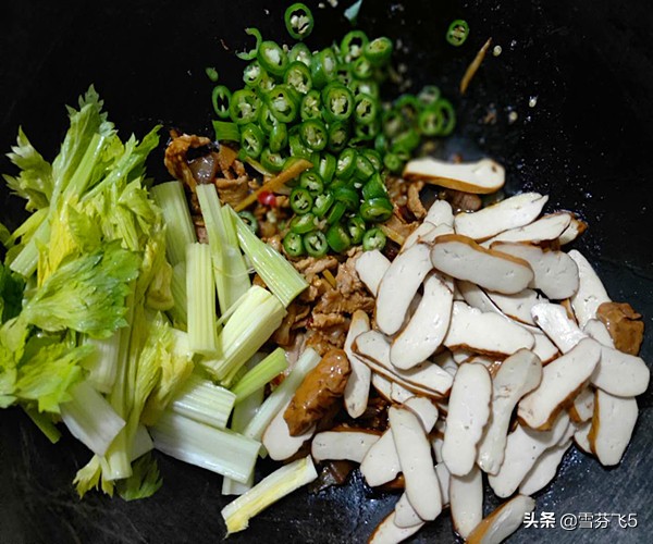 芹菜香干最简单家常做法,芹菜香干最正宗做法