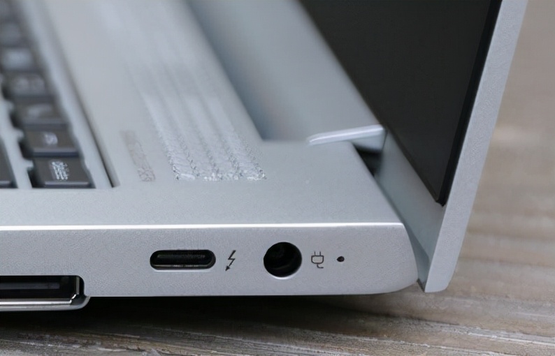 惠普elitebook840g4怎么样,惠普一键防窥