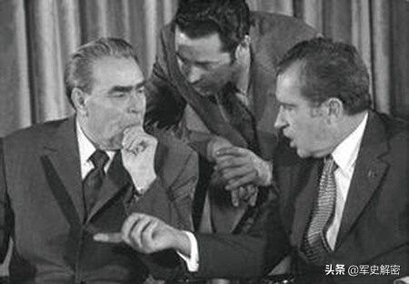 美苏冷战科技竞赛事件,冷战美苏核弹头竞赛