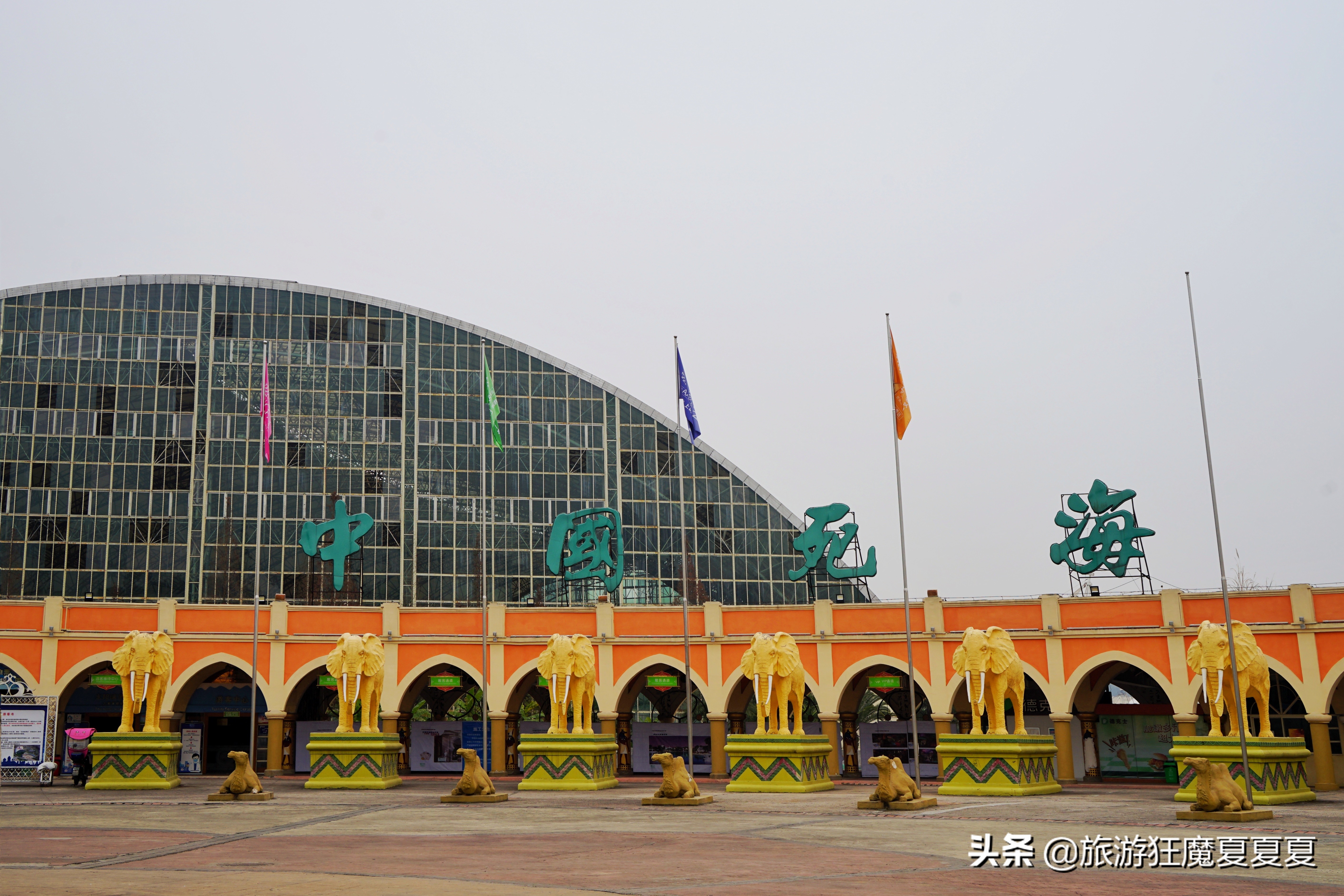 四川大英明明地处内陆，却因“海”而出名，不会潜水也能漂浮水上