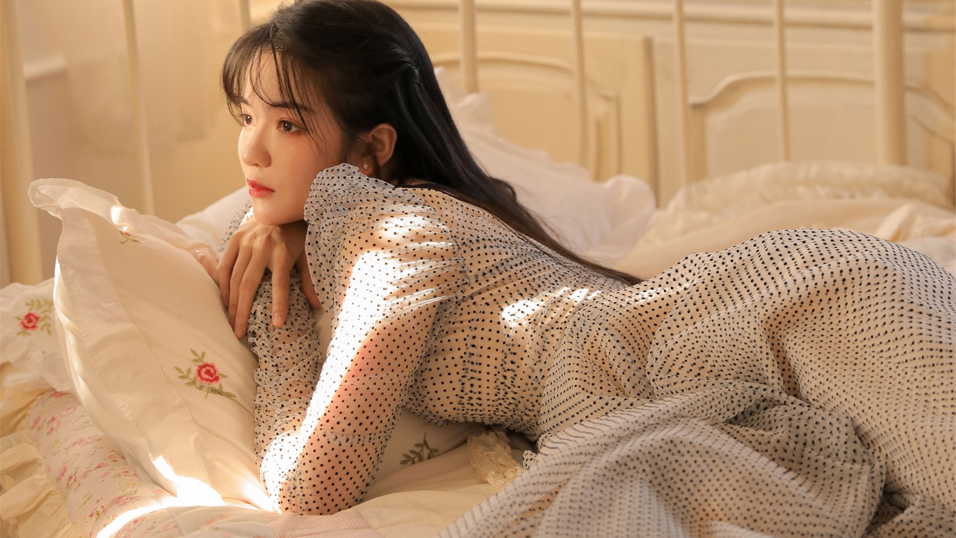 内向的女生怎么追男朋友,女生追内向直男的正确方法