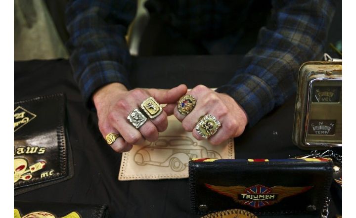 鍝堥浄鍖府椋庢牸鍑鸿,鍖府鍝堥浄鏈嶈