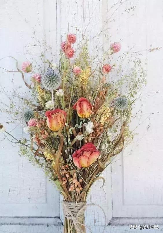 干花如何定格在墙上,干花制作5朵花教程