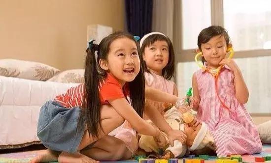 父母引导孩子学习中国传统文化,传承传统文化建立良好的人际关系