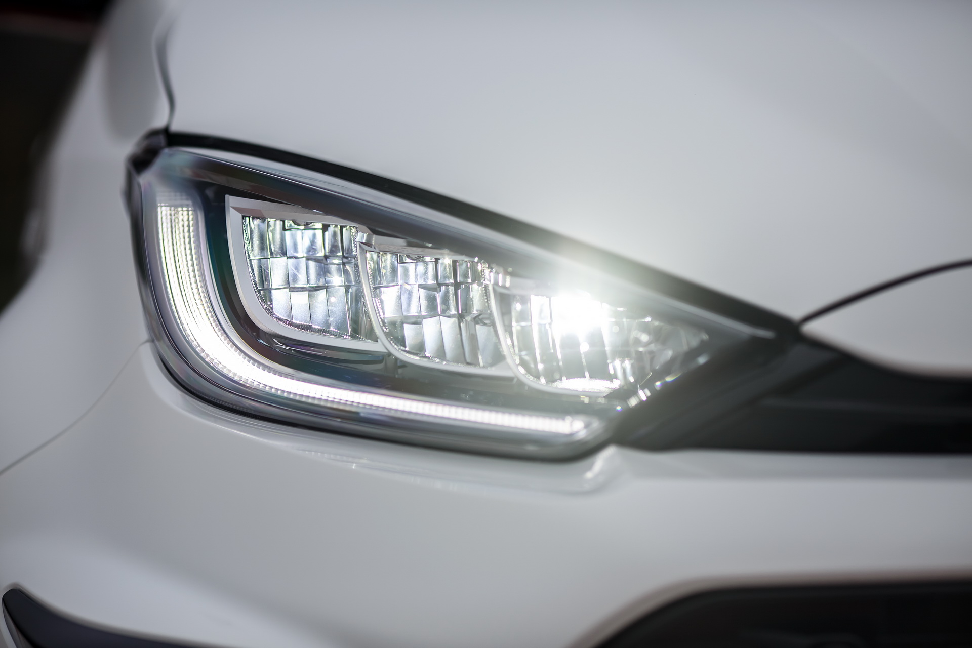 丰田yaris雅力士自动挡,丰田gr雅力士小钢炮公布售价