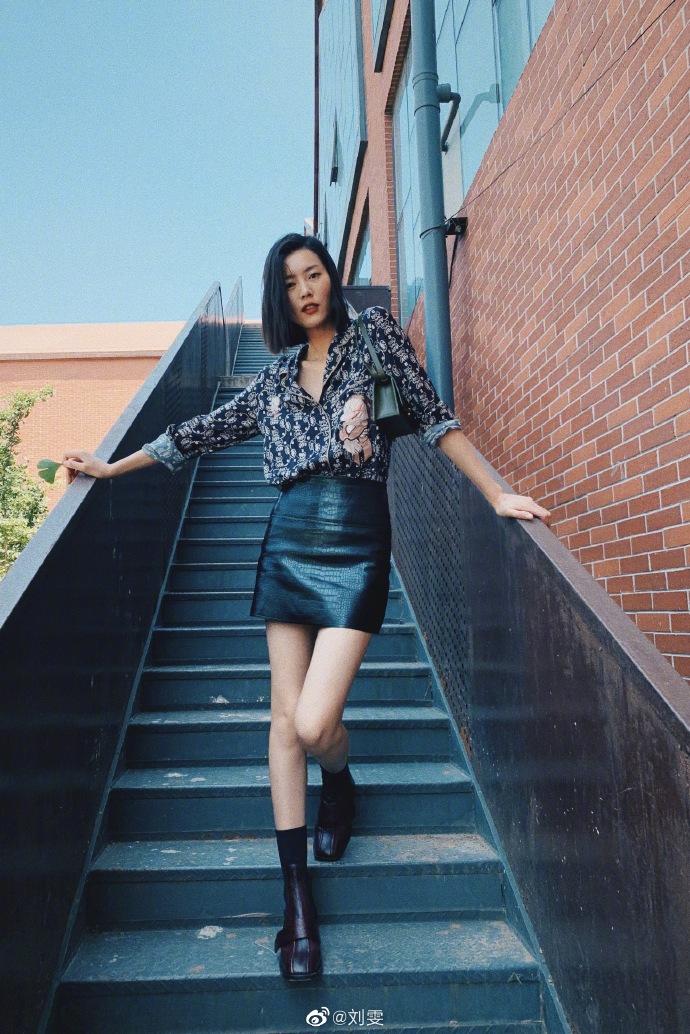 易烊千玺解约纪梵希,刘雯解约纪梵希是否赔款