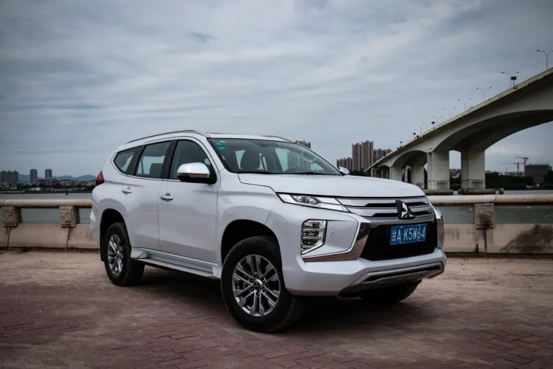 试驾三菱帕杰罗劲畅3.0,三菱帕杰罗劲畅3.0l测评