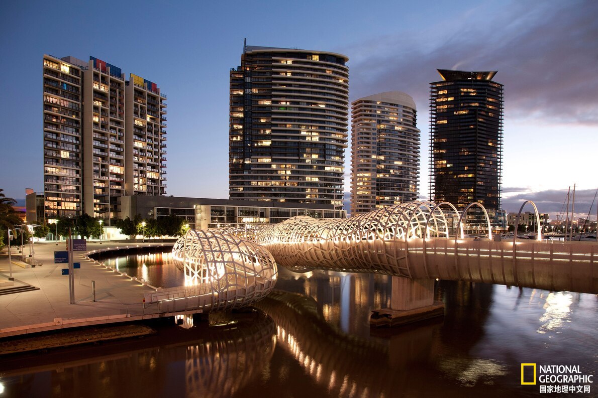 十二个桥梁,中国第一桥梁工程世界奇迹