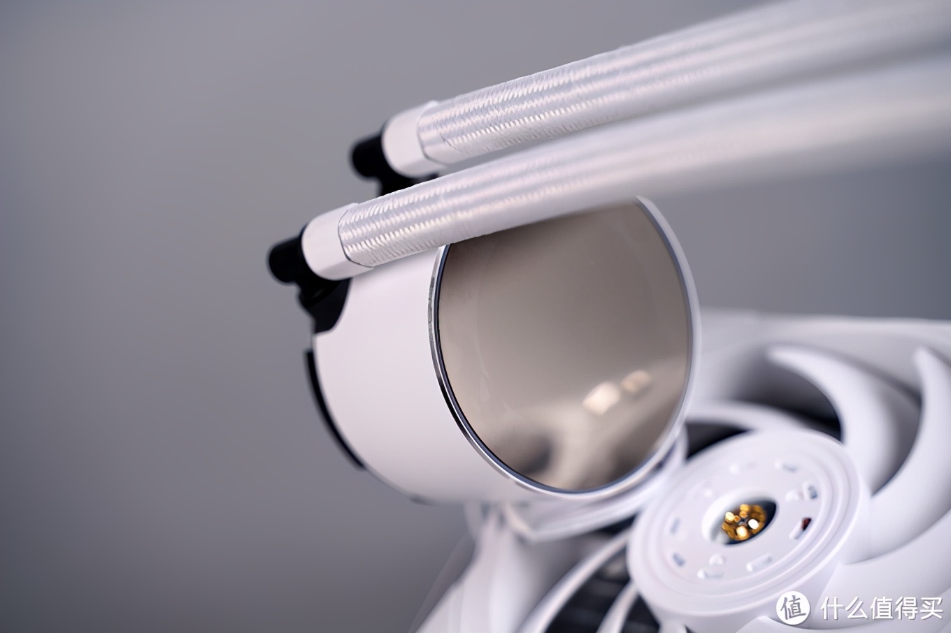 乔家一物：大号ITX装机分享，黑白美学的体现