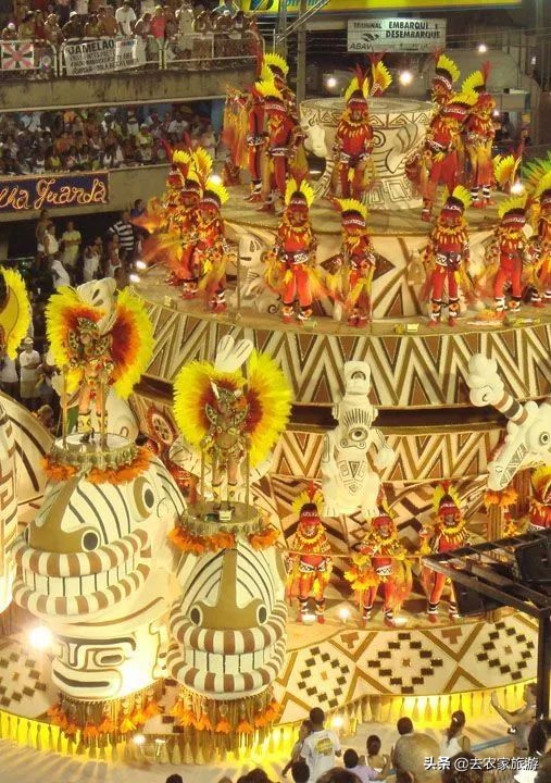 真实的巴西狂欢节,巴西惊艳沙滩狂欢节