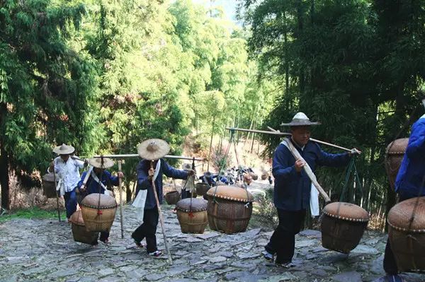 杭州有哪些地方适合爬山或徒步,杭州周边自驾游哪些地方推荐一天