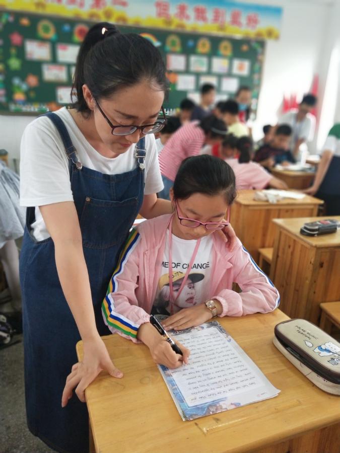 启东长江小学英语特点活动,小学英语素质展示会