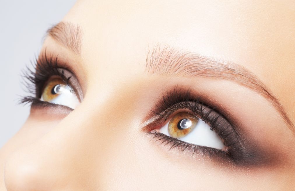 突然有黑眼圈眼睛肿是什么原因,黑眼圈眼皮浮肿是什么病