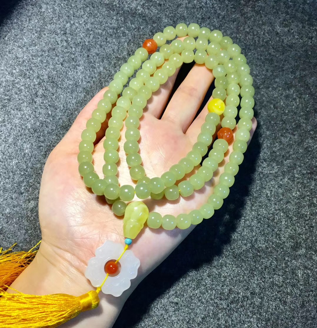 文玩手串配饰详解及搭配技巧大全,文玩手串配饰详解及搭配技巧