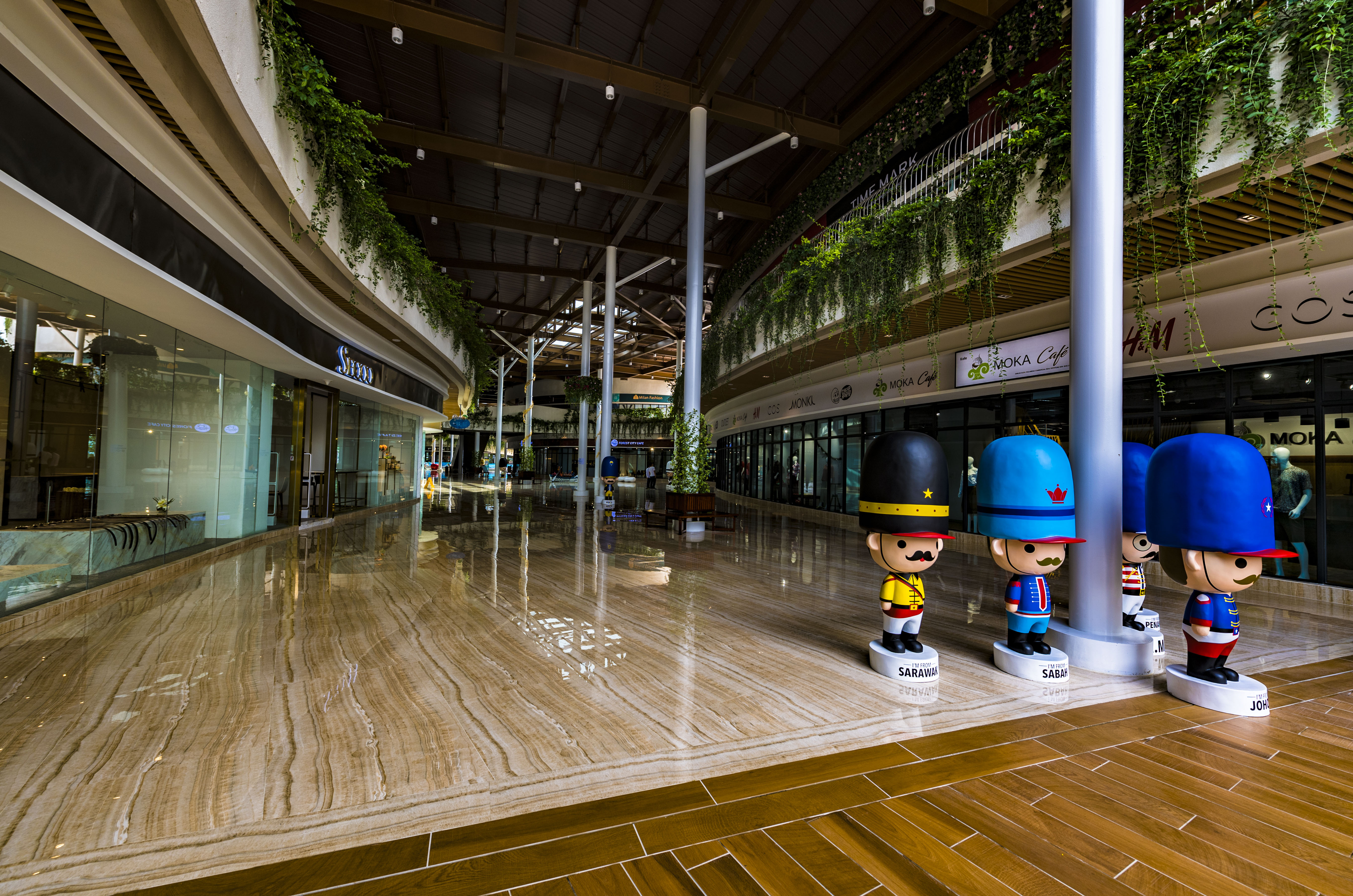 马来西亚新山和新加坡隔岸相望,马来西亚和新加坡只有一桥之隔