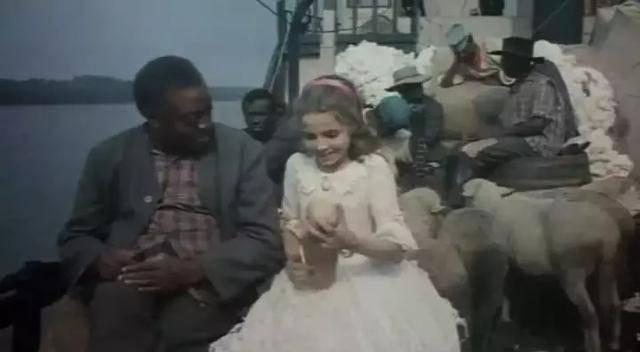 白雪公主变黑炭公主,白雪公主变成听话人偶