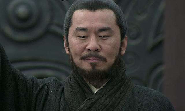 刘备长子被诸葛亮处死，临刑撂下一狠话，刘备后怕道：幸好没手软