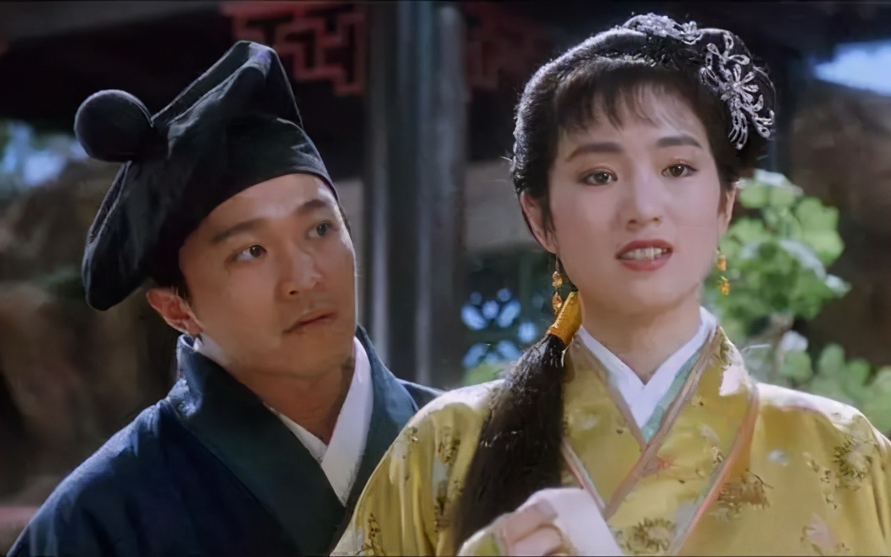 逼成龙下跪、掌掴曾志伟、封杀张柏芝？深扒向氏夫妇叱咤港圈史