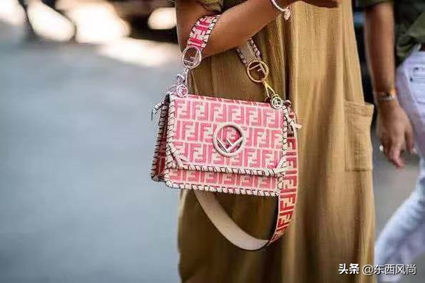 芬迪王嘉尔同款法棍包,fendi王嘉尔同款包
