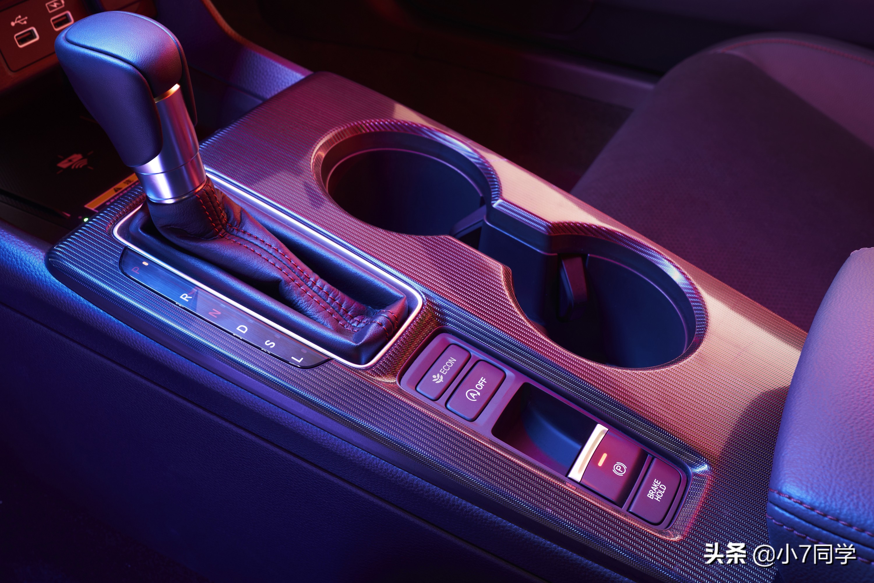 2019款本田思域终于现身颜值更高,本田全新第十一代思域价格