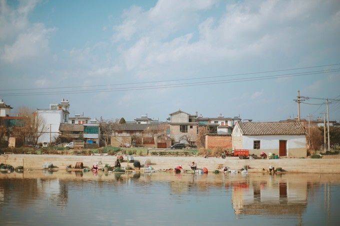 跟团云南旅游六日游花费多少钱啊,去云南七日游跟团旅游多少钱