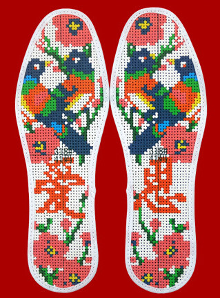 手工艺术鞋垫怎么绣,针孔手工艺术鞋垫