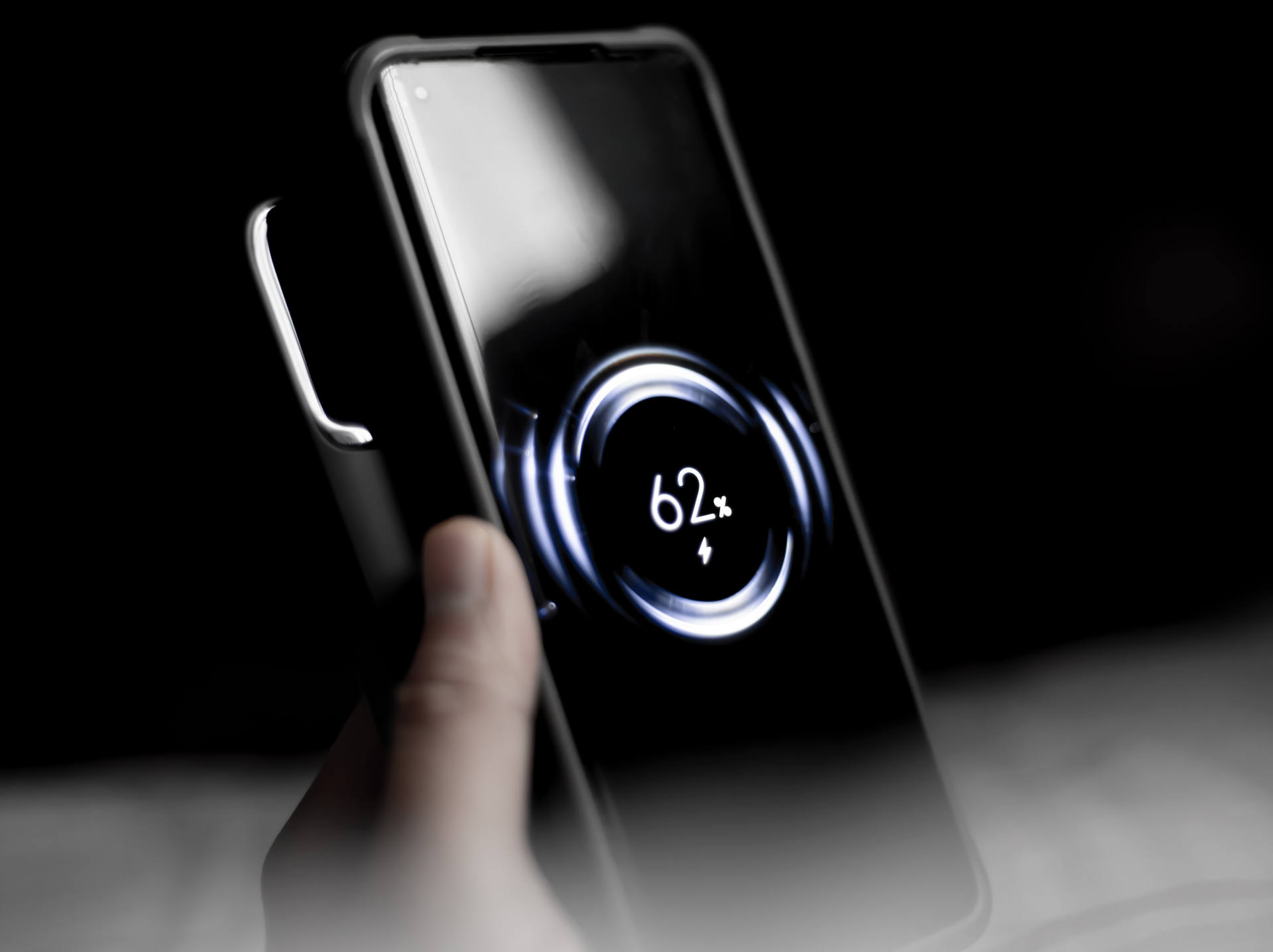 倍思磁吸无线充电宝20w快充专用,买倍思还是买绿联的磁吸充电宝