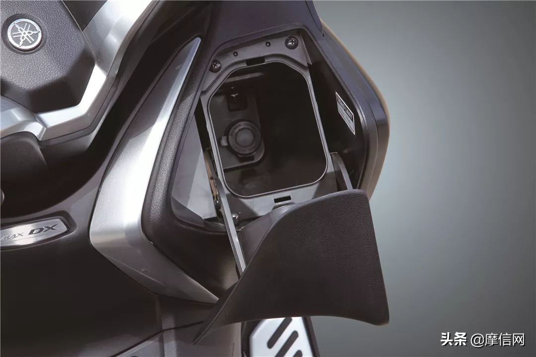 雅马哈tmax530顶配价格,雅马哈tmax530和xmax300对比