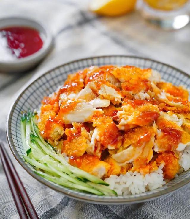 怎么做好脆皮鸡饭,最简单的脆皮鸡饭