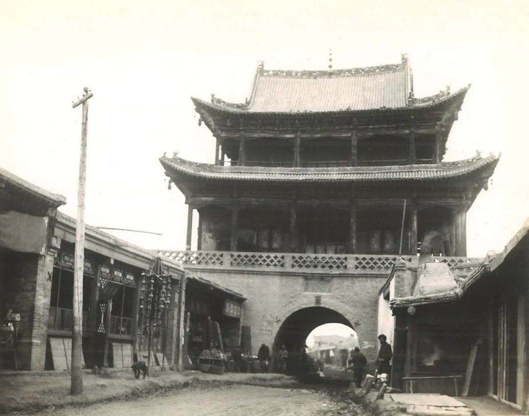 乌鲁木齐为啥叫首府,为什么省会是乌鲁木齐