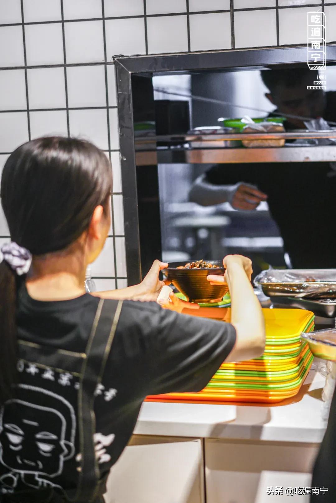 想它！三年前，让我欲罢不能的螺蛳粉，又开回来了