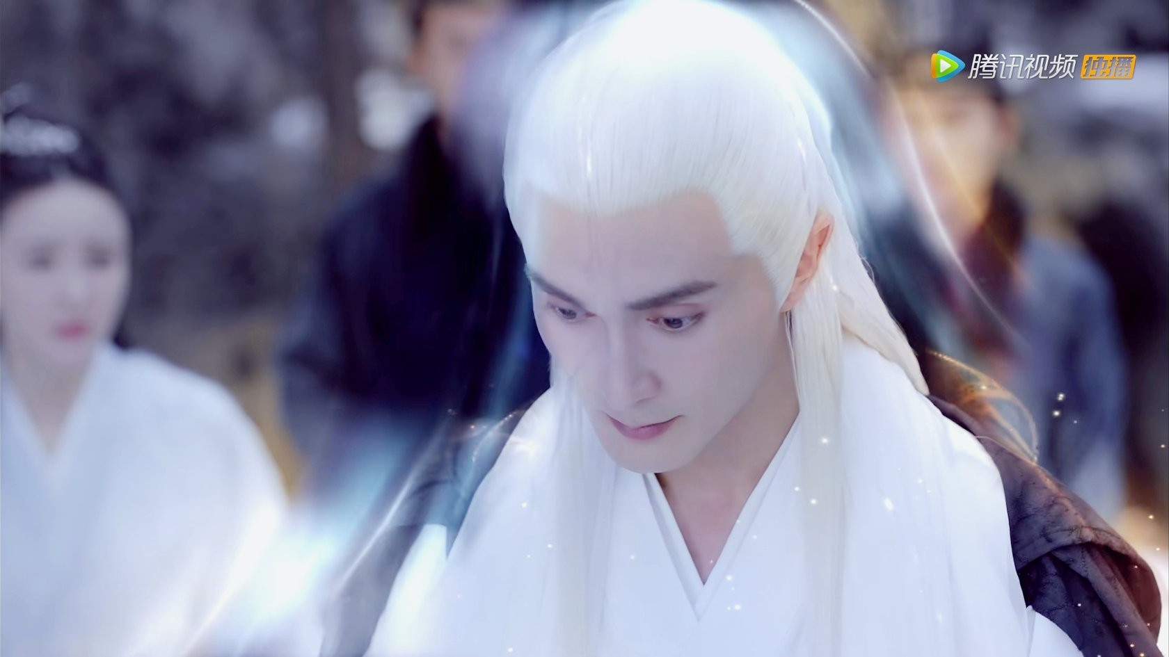 三生三世枕上书姬蘅掉入悬崖,三生三世枕上书姬衡是不是假失忆