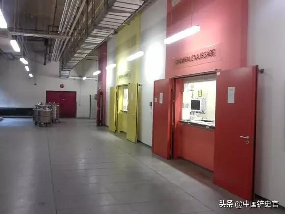 德国某大学实验室，大家进来感受一下