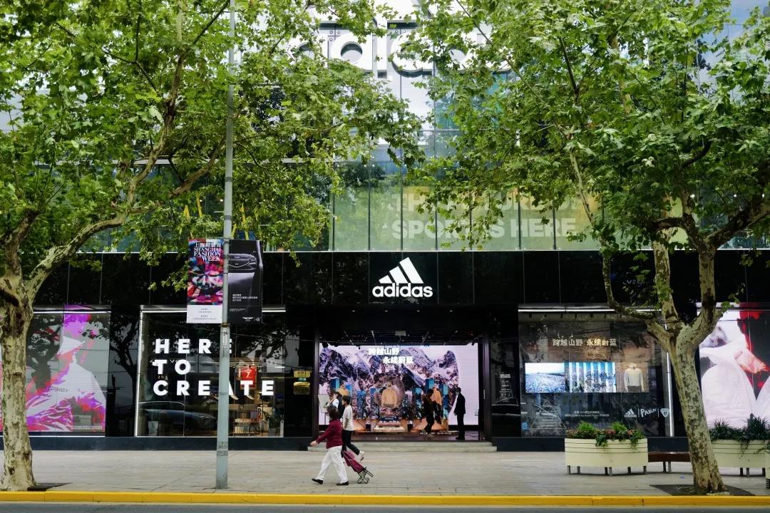 别争了，这条马路才是魔都内卷之王