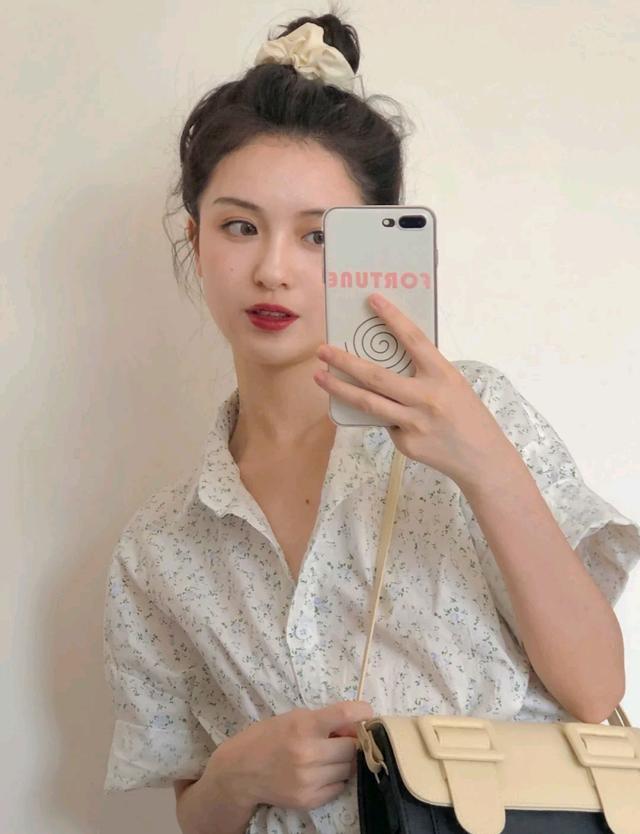 丸子头过时了？那是你不会扎！教你5种洋气扎法，好减龄