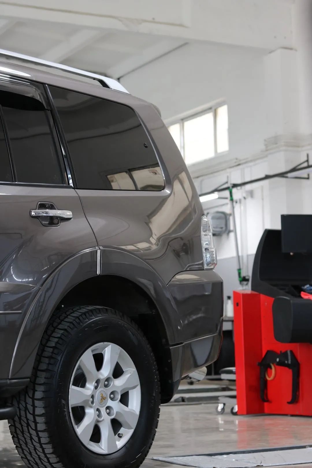 老车翻新修复三菱帕杰罗v97,帕杰罗v97整车整备翻新长视频