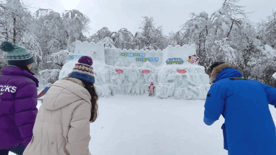 峨眉山滑雪游玩设施,峨眉山滑雪场攻略