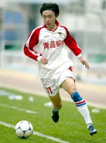 介绍一下足球运动员曲波,那些年的中国明星