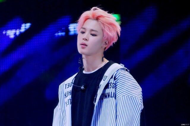 bts朴智旻海外表演,bts朴智旻卢浮宫