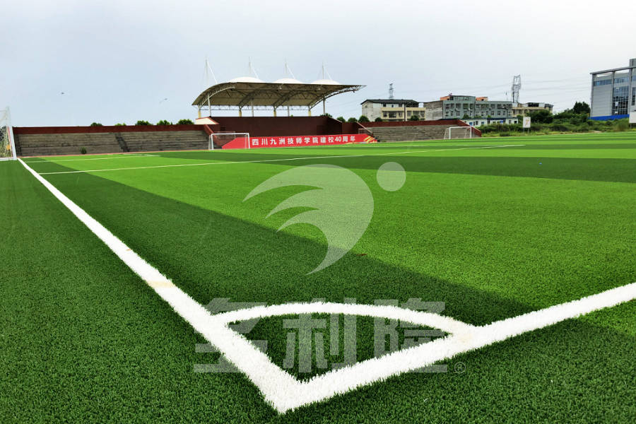 人造草施工流程,人造休闲草施工过程