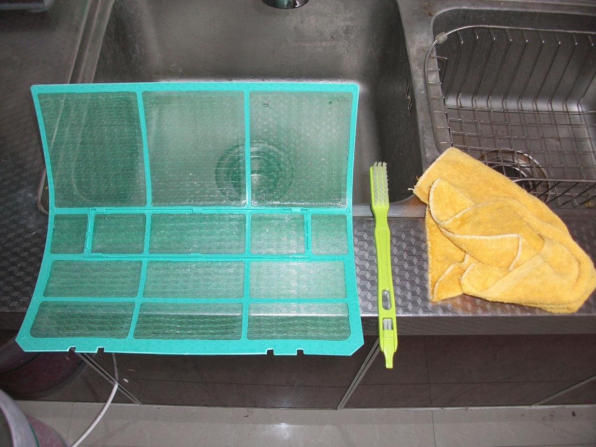 夏季空调清洗的正确方法,夏季空调师傅清洗的正确方法