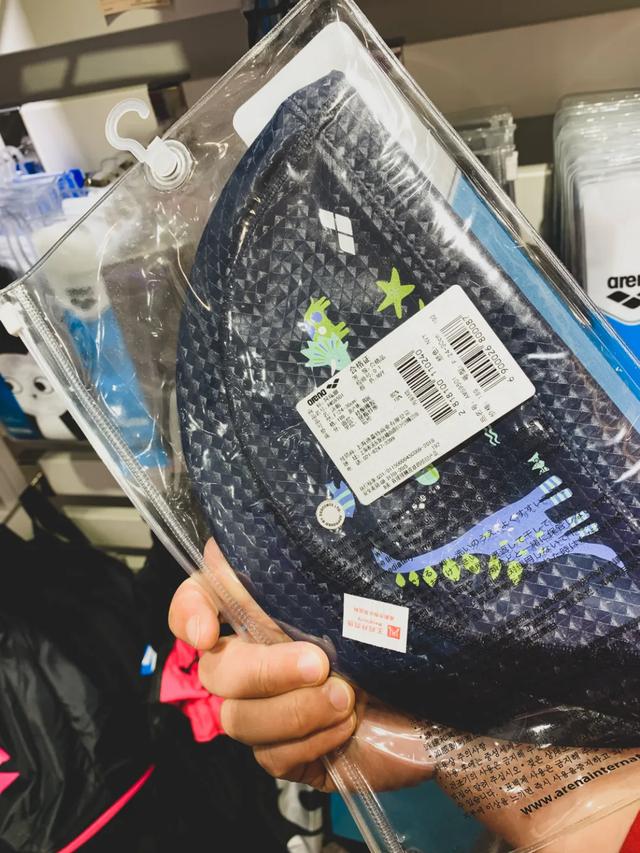 带宝宝潜水用什么泳镜,儿童初学潜水需要买泳帽吗