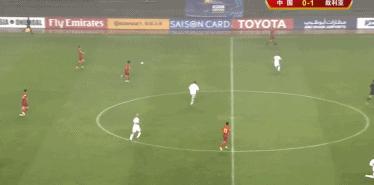 14亿人暴怒的比赛！国足绝望19秒：散步、看戏、中场任人*躏蹂**