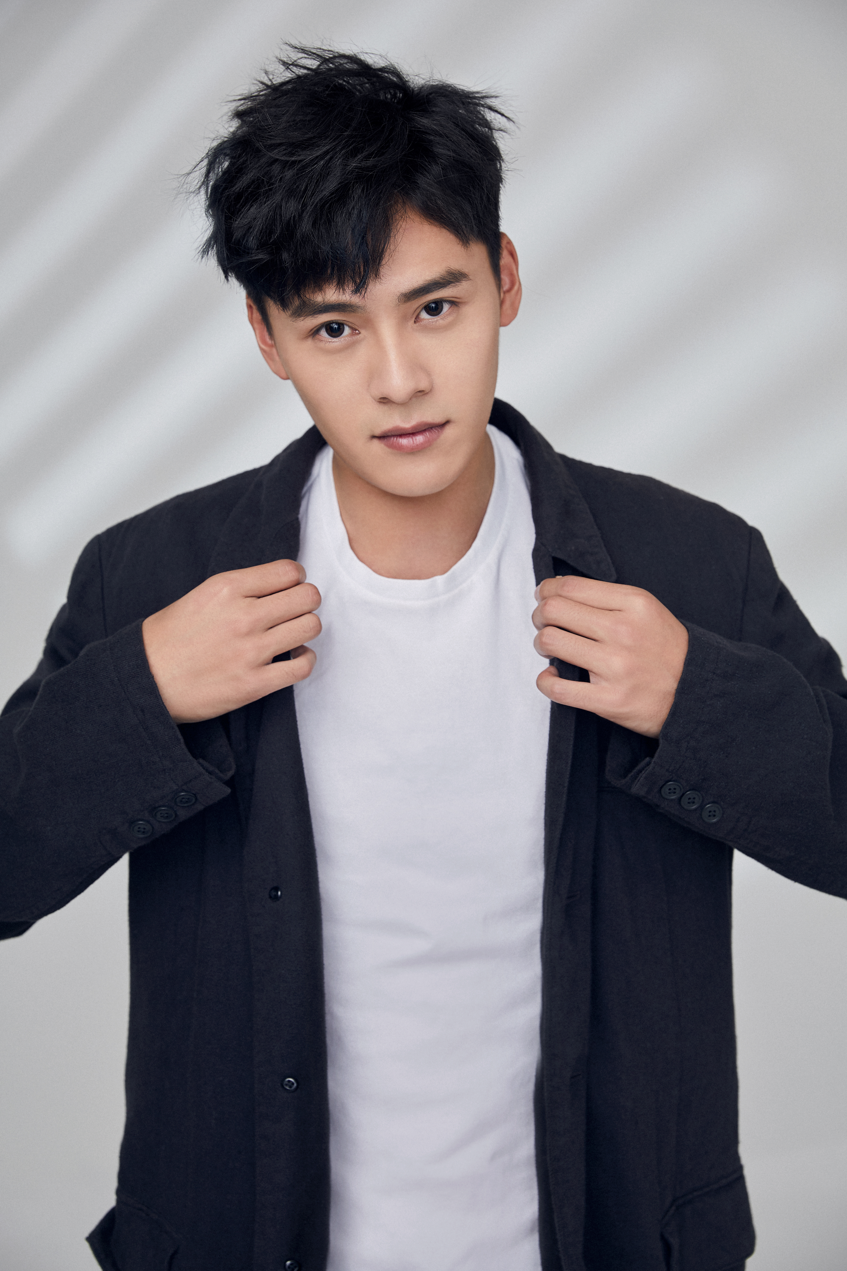 青春剧奋斗吧少年,朱致灵奋斗吧少年视频