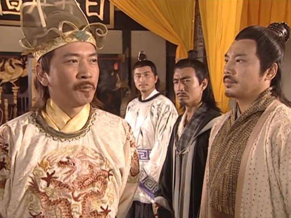 王世充用金子给程咬金,王世充押程咬金换人质