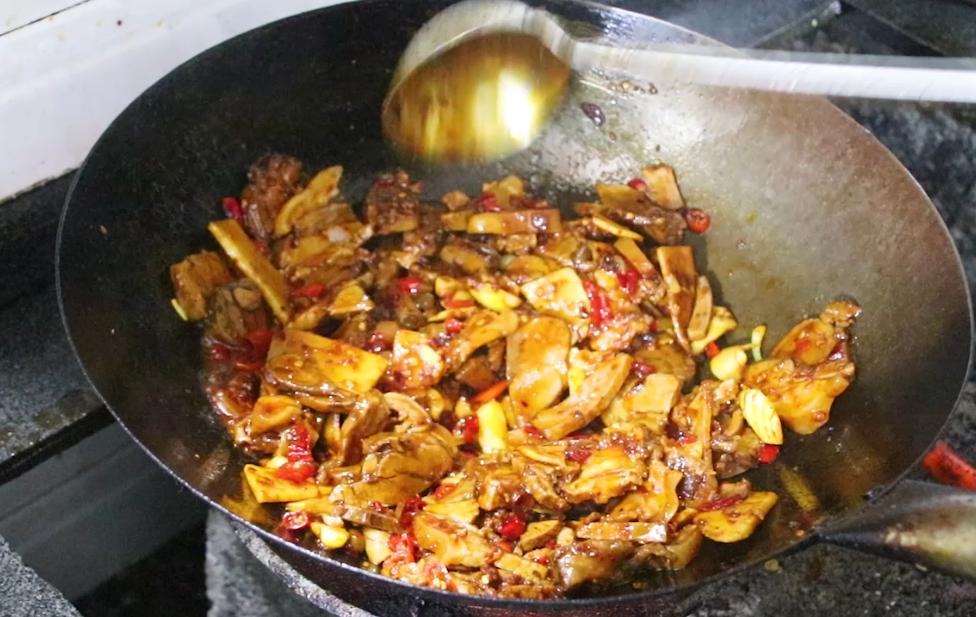 羊肉怎样吃才温补不燥,羊肉这样做软烂入味一点都不膻